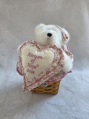 Longaberger 2002 Horizon of Hope Basket with Boyd's Lil Love Bear